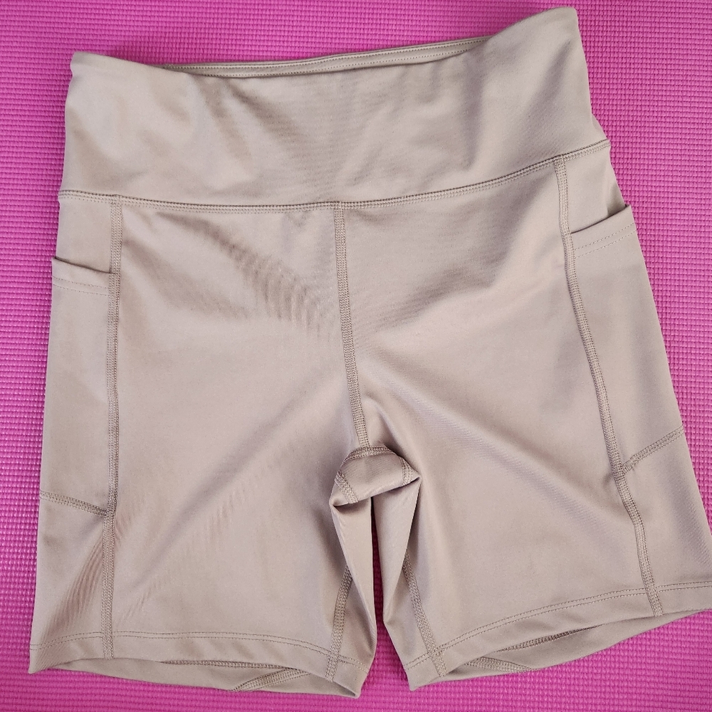 Marika XL Biker Shorts with side pockets